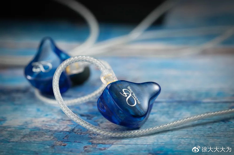 煥開箱丨新三年舊三年，山靈三動鐵AE3開箱簡評